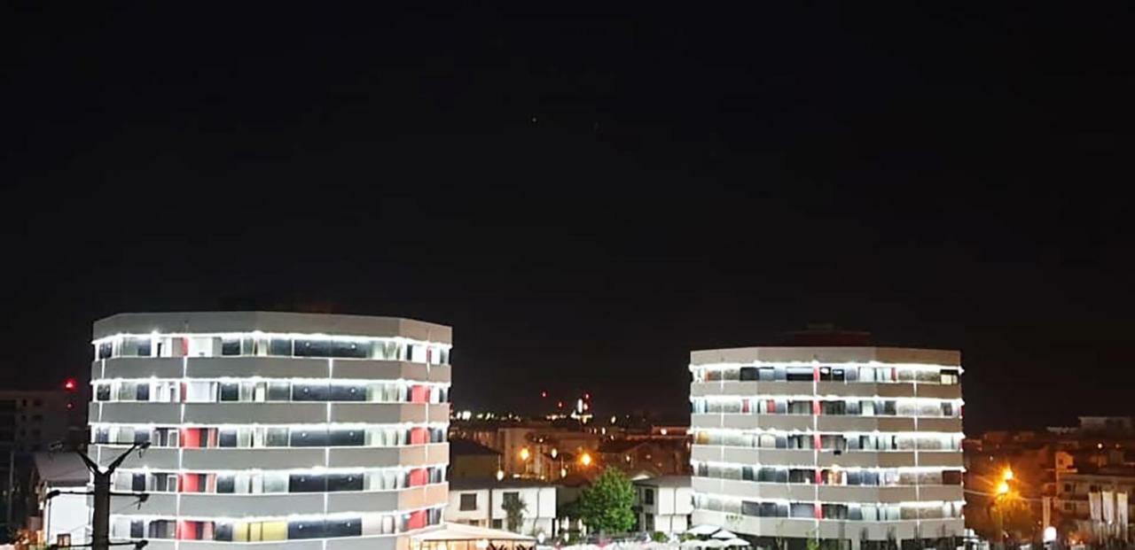 Donny Luxury Apartment Năvodari Kültér fotó